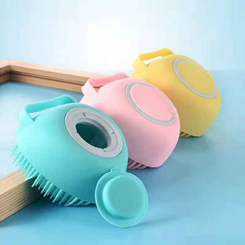 Brosse avec Distributeur de Shampoing
